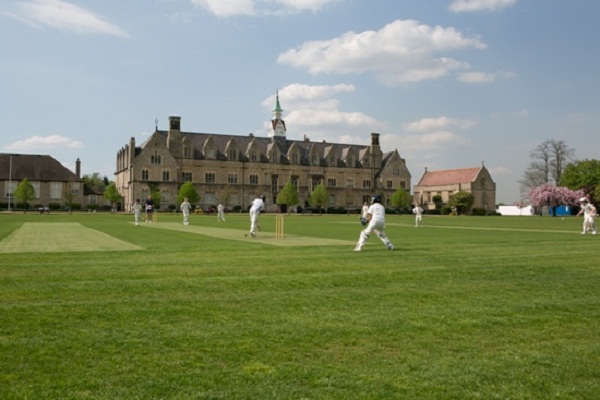 St James Senior Boys School, Stanwell